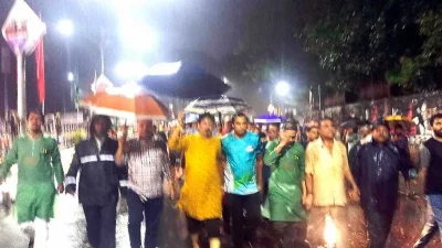 হামলার নিন্দা ও প্রতিবাদ জানিয়ে সিলেটে বিক্ষোভ প্রদর্শন ও প্রতিবাদ মিছিল করেন সংস্কৃতিকর্মীরা। ইমেজ: একাত্তর।