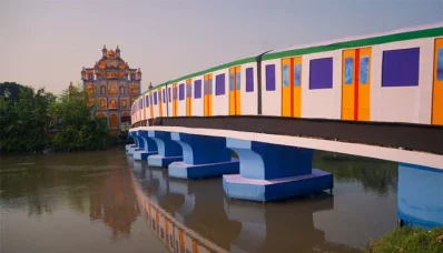 পূজা দেখতে পদ্মাসেতু আর মেট্রোরেল, ছবি: একাত্তর