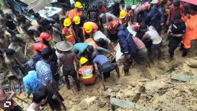 বুধবার কক্সবাজারে পাহড়ধসে ১০ জন নিহত হওয়ার পর আবহাওয়া অধিদপ্তর থেকে সতর্কতা জারি করা হয়েছে।