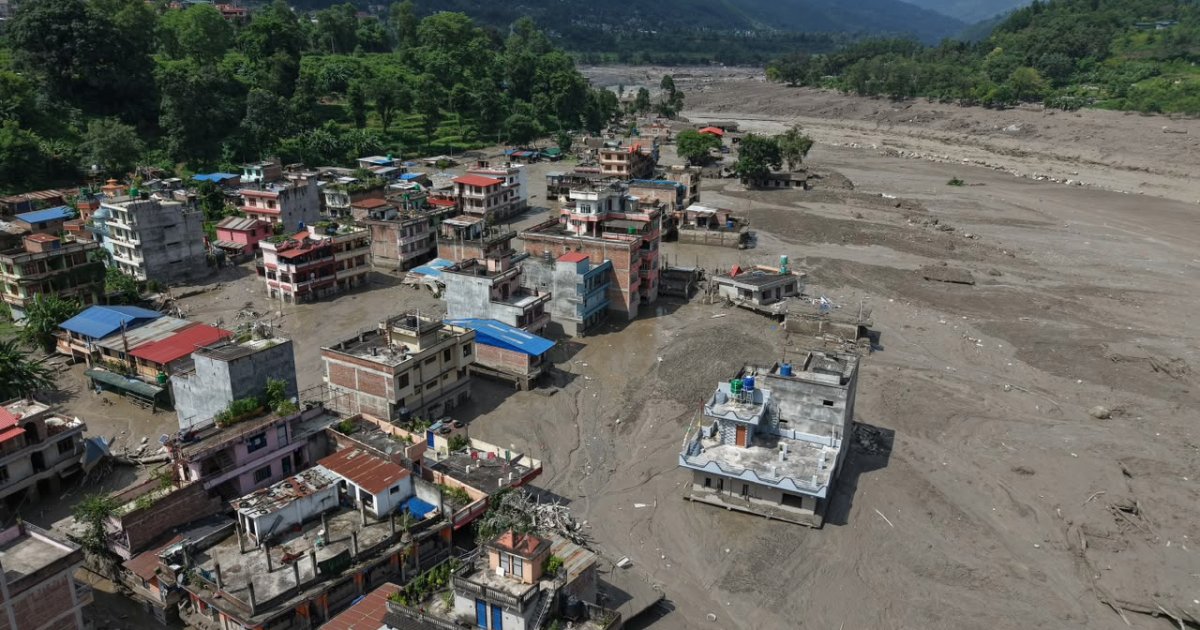 পাহাড়ি ঢলে নেপালে আকস্মিক বন্যায় নিহত ১৭, নিখোঁজ বহু