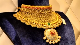 দুই দফায় আরও কমলো স্বর্ণের দাম