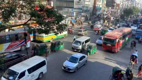 ঢাকায় ফিরছে মানুষ, বাস টার্মিনালগুলোতে ভিড়