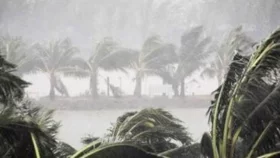 সাত জেলায় ঝড়ের আভাস, নদীবন্দরে সতর্কতা
