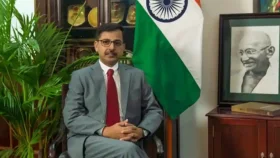 ফ্লাইট চলাচল সহজে একযোগ কাজ করছে দিল্লি ও ঢাকা: প্রণয় ভার্মা