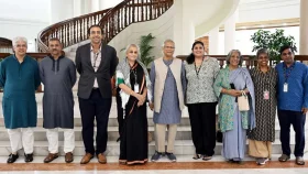 প্রধান উপদেষ্টার সঙ্গে এসএএইচআর প্রতিনিধিদলের সাক্ষাৎ