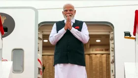 সাত বছর পর চীনের মাটিতে পা রাখলেন মোদী
