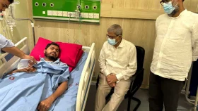 নুরুল হক নুরকে দেখতে ঢামেকে মির্জা ফখরুল