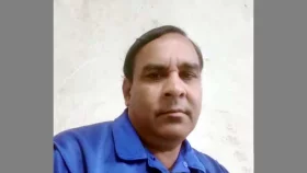 বদ্ধ ঘরে ব্যবসায়ীয় মরদেহ, দেওয়ালে লেখা ছিলো হত্যার কারণ