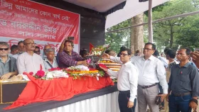শহীদ মিনারে বদরুদ্দীন উমরকে সর্বস্তরের জনগণের শেষ শ্রদ্ধা