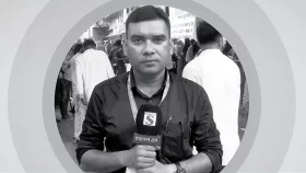 বাবা কী চকলেট আনতে গেছে? প্রশ্ন করেই যাচ্ছে সাংবাদিকের মেয়ে