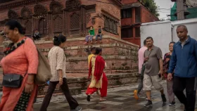 স্বাভাবিক জীবনে ফিরছে নেপাল, কারফিউ ও নিষেধাজ্ঞা প্রত্যাহার