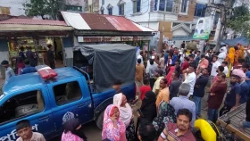 নারায়ণগঞ্জে ফ্ল্যাট থেকে এক দম্পতি ও সন্তানের মরদেহ উদ্ধার