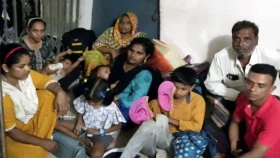 সাতক্ষীরা সীমান্ত দিয়ে ১০ বাংলাদেশিকে ফেরত পাঠালো বিএসএফ