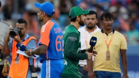 এশিয়া কাপের ফাইনালে টস জিতে ফিল্ডিংয়ে ভারত