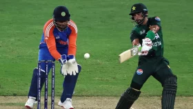 ফারহানের ফিফটির পরেও দেড়শর আগেই থামলো পাকিস্তান