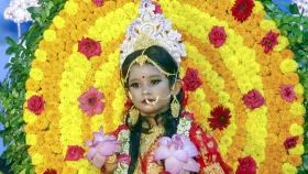 মহাষ্টমীতে রামকৃষ্ণ মিশনে কুমারী পূজায় ভক্ত-দর্শনার্থীদের ঢল