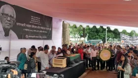ভাষাসংগ্রামী আহমদ রফিককে শহীদ মিনারে শেষ শ্রদ্ধা
