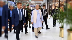 রোমের উদ্দেশে দেশ ছেড়েছেন প্রধান উপদেষ্টা