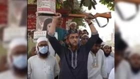 মিছিলে ডামি রাইফেল উঁচিয়ে আতঙ্ক সৃষ্টি করা সেই মুজাহিদুল কারাগারে