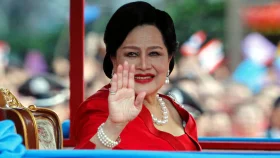 থাইল্যান্ডের রাজমাতা রানি সিরিকিত মারা গেছেন