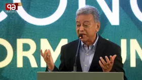 ক্ষমতায় গেলে আমলাদের দায়িত্ব কমিয়ে আনবে বিএনপি: আমীর খসরু