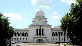 হামের প্রকোপ না কমা পর্যন্ত স্কুল বন্ধ রাখার নির্দেশনা চেয়ে রিট