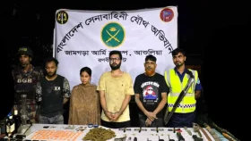 অভিনেতা মন্টুর বাড়িতে অভিযান, অস্ত্র-মাদকসহ আটক চার
