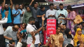পাঁচ দফা দাবিতে অনড় প্রতিবন্ধী বিদ্যালয়ের শিক্ষকরা