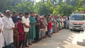 ভূমিকম্পে নিহত বাবা-ছেলের দাফন লক্ষ্মীপুরে সম্পন্ন