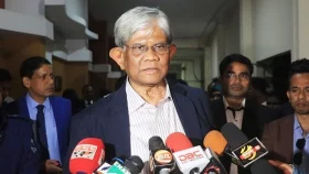 চ্যালেঞ্জ হলেও গণভোট-নির্বাচন একদিনে হওয়া উচিত: অর্থ উপদেষ্টা