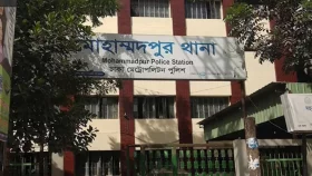 মোহাম্মদপুরে যুবককে কুপিয়ে হত্যা, আহত বাবা
