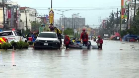 দক্ষিণ থাইল্যান্ডে বন্যায় মৃতের সংখ্যা বেড়ে ৩৩