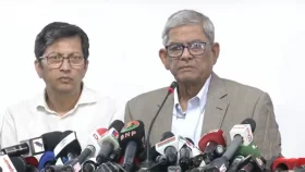 খালেদা জিয়ার শারীরিক অবস্থা বিদেশে নিয়ে যাওয়ার মতো নেই: মির্জা ফখরুল