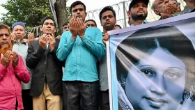 আন্তর্জাতিক গণমাধ্যমের শিরোনামে খালেদা জিয়ার অসুস্থতা