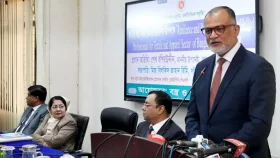 পাট খাতের ভুলের পুনরাবৃত্তি বস্ত্র খাতে হবে না: বাণিজ্য উপদেষ্টা