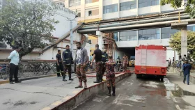 নারায়ণগঞ্জে ইন্ডাস্ট্রিয়াল পার্কে হাইড্রোজেন পার অক্সাইডের বিস্ফোরণ, ছুটি ঘোষণা