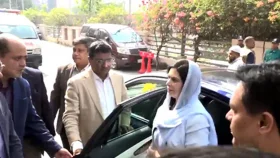 খালেদা জিয়াকে দেখতে হাসপাতালে জুবাইদা রহমান