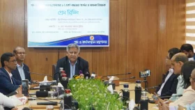 চট্টগ্রাম বন্দরে দৈনিক দুই-আড়াই কোটি টাকার চাঁদাবাজি হয়: শ্রম উপদেষ্টা