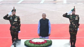 শহীদ বুদ্ধিজীবীদের প্রতি প্রধান উপদেষ্টার শ্রদ্ধা নিবেদন