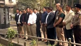 পিলখানায় নিহত সেনাদের কবর জিয়ারত করলেন তারেক রহমান
