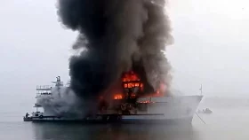 সেন্ট মার্টিনগামী জাহাজে আগুন, কর্মচারী নিহত