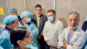 মাকে দেখতে এভারকেয়ারে তারেক রহমান