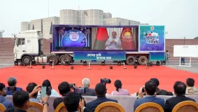 গণভোট ও জাতীয় নির্বাচন সামনে রেখে দেশজুড়ে প্রচারণা চালাচ্ছে &lsquo;ভোটের গাড়ি&rsquo;