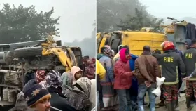 রাজশাহীতে ট্রাক উল্টে নিহত চার