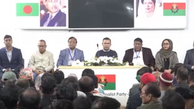 ঢাকা ১৭ আসনের কর্মীদের সঙ্গে মতবিনিময় করলেন তারেক রহমান