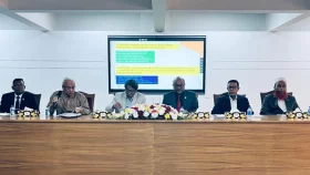 সরকারের ফ্যাসিস্ট হয়ে ওঠার পথ বন্ধ করতেই গণভোট: আলী রীয়াজ