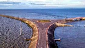 হাওর ও জলাভূমি অবৈধ দখলে জেল-জরিমানা