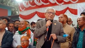 আমরা বাড়িঘর বিক্রি করে রাজনীতি করি, আমাদের কাছে আপনারা নিরাপদ: মির্জা ফখরুল
