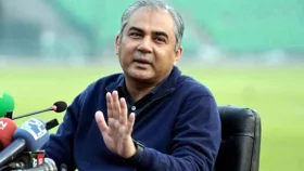 পিসিবির অবস্থানে ক্ষুব্ধ পাকিস্তানের সাবেক ক্রিকেট কর্তারা!