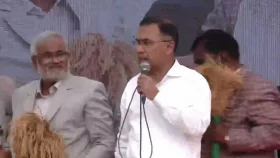 ইমাম-মোয়াজ্জিন ও ধর্মগুরুদের সম্মানী দেবে বিএনপি: তারেক রহমান
